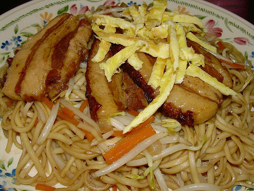 Braised Noodles with Stewed Pork Slices